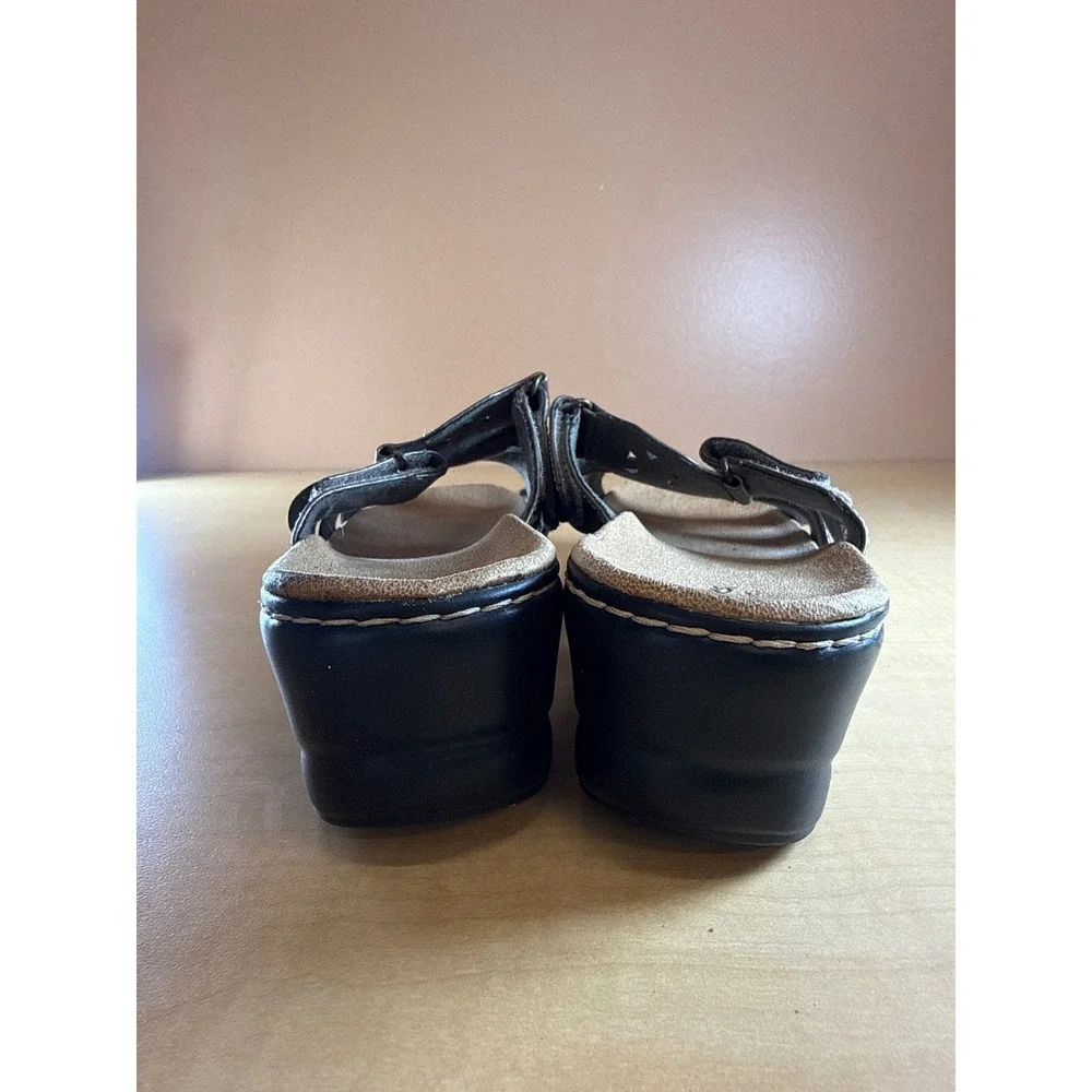 Clarks‎ Bendables Womens 11W Pewter Metallic Leather Cutout Wedge Slide Sandals